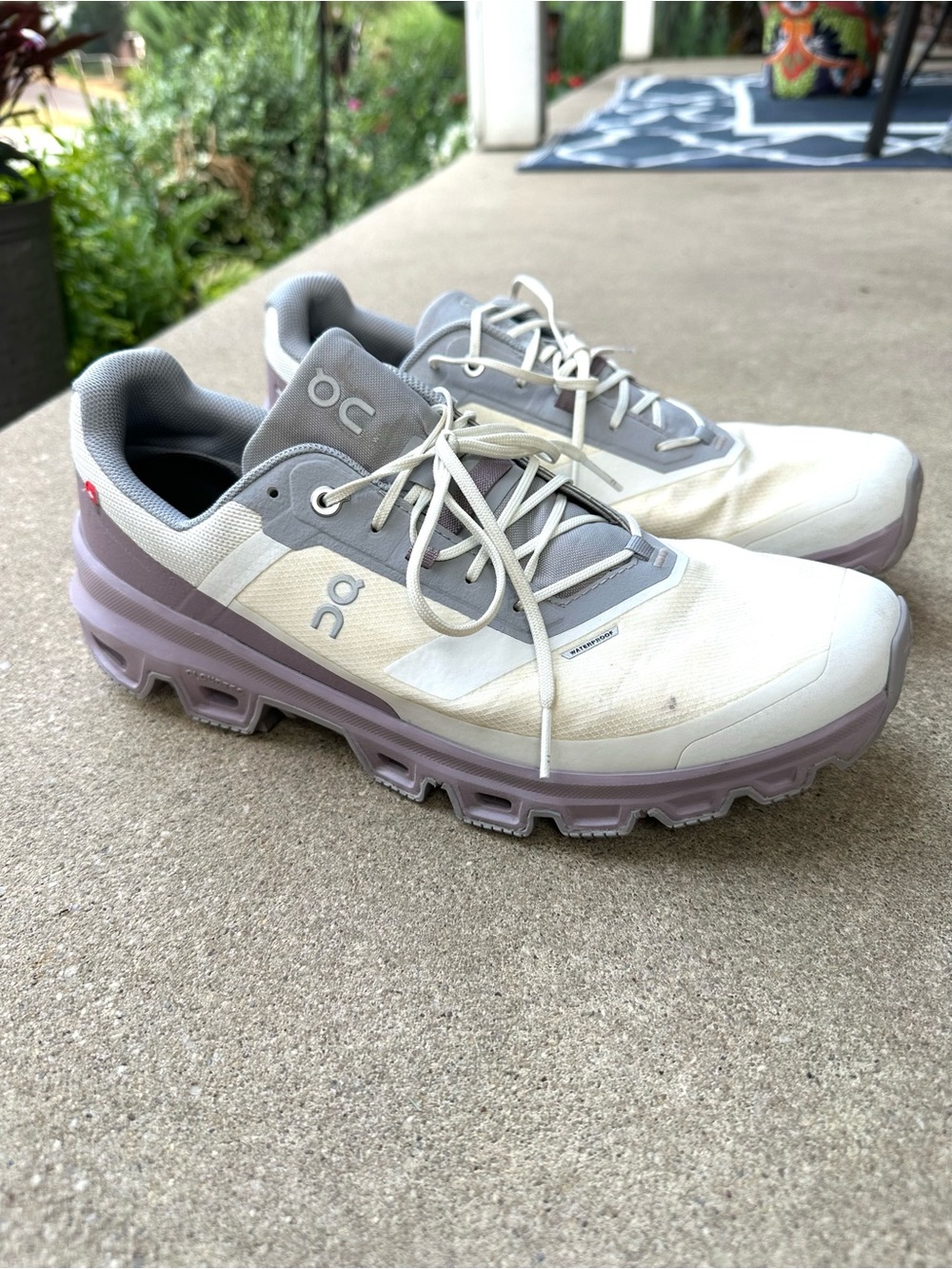 On Running Cloudventure Waterproof Lace Up Sneakers Womens 11 Purple White Gray